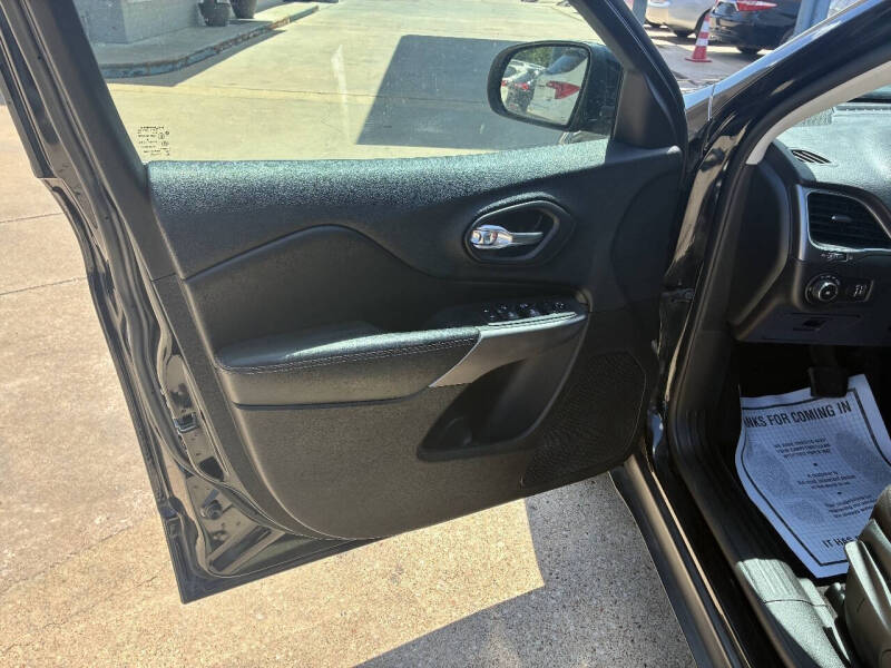 2019 Jeep Cherokee Latitude