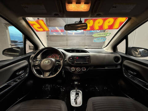 2015 Toyota Yaris 5-Door SE