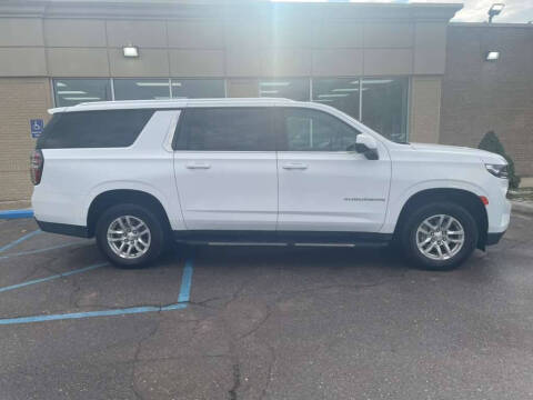 2024 Chevrolet Suburban LT