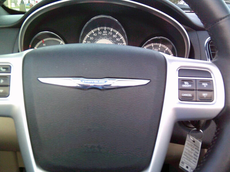 2012 Chrysler 200 Limited