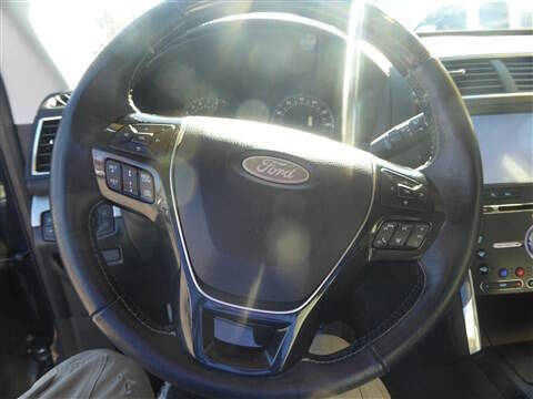 2017 Ford Explorer Platinum