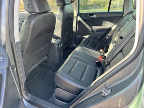 2012 Volkswagen Tiguan SE