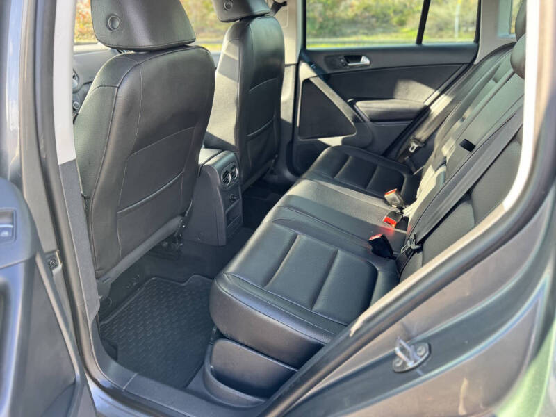 2012 Volkswagen Tiguan SE