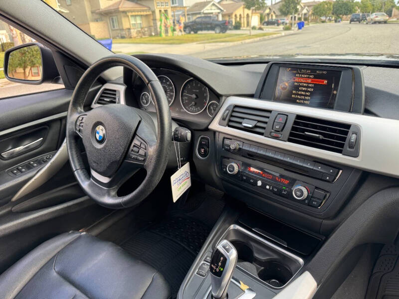 2015 BMW 3 Series 320i photo 20