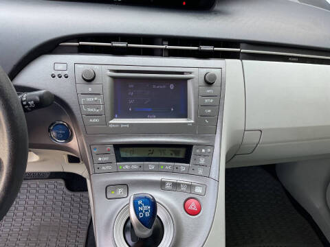 2015 Toyota Prius Three