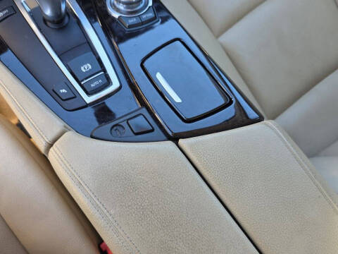 2011 BMW 5 Series 528i