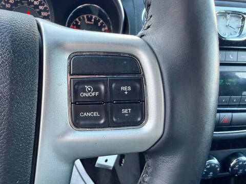 2012 Chrysler 200 Touring