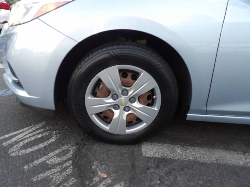 2017 Chevrolet Cruze LS Manual