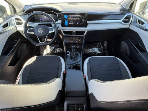 2026 Volkswagen Taos SE