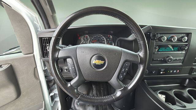 2022 Chevrolet Express LS 3500