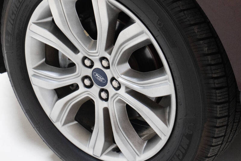 2019 Ford Edge Titanium