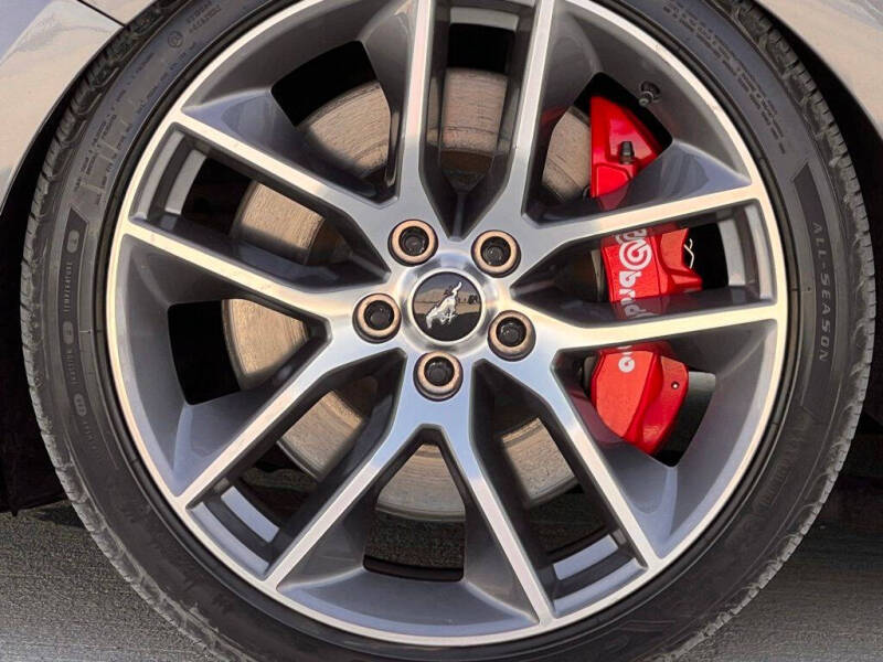 2022 Ford Mustang EcoBoost