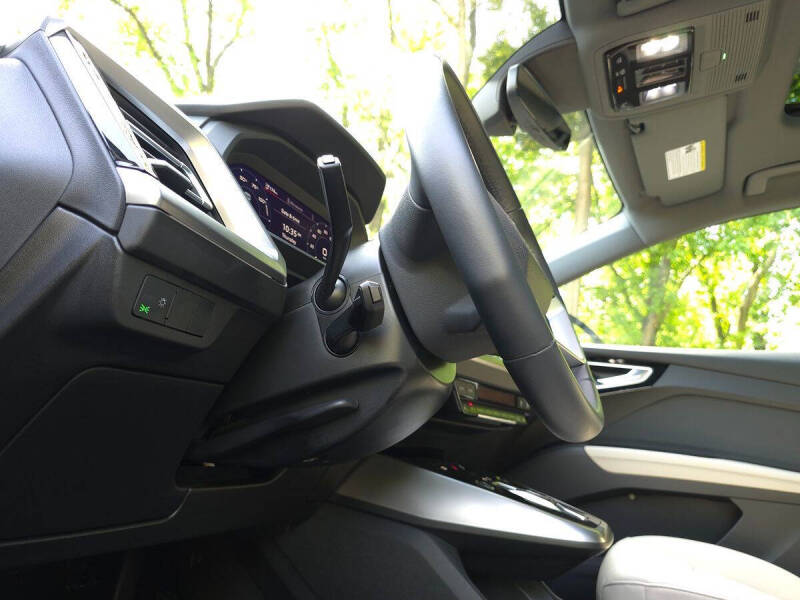 2023 Audi Q4 e-tron quattro Premium 50