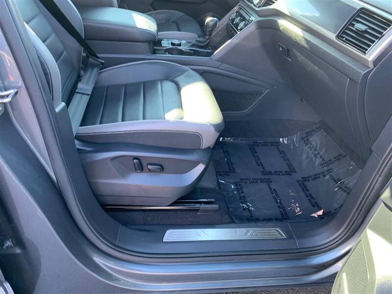 2020 Volkswagen Atlas Cross Sport V6 SEL Premium R-Line 4Motion