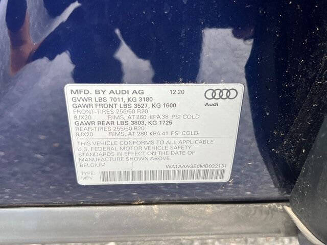 2021 Audi e-tron quattro Premium