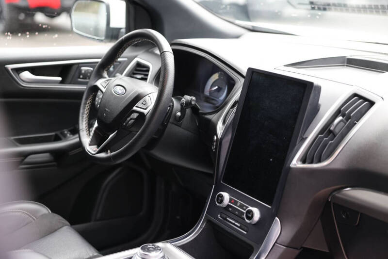 2022 Ford Edge ST