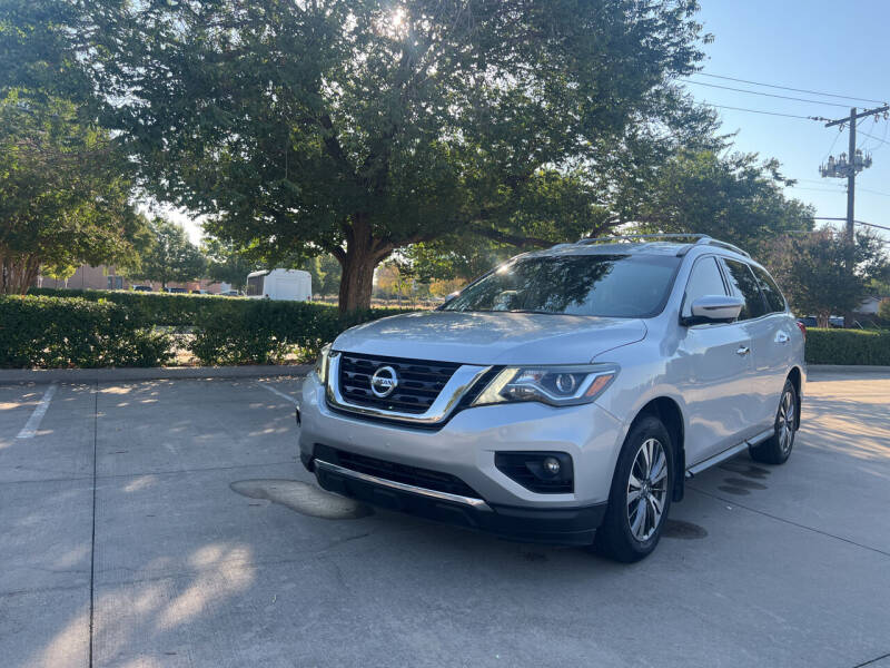 2017 Nissan Pathfinder for sale at CarzLot, Inc in Richardson TX