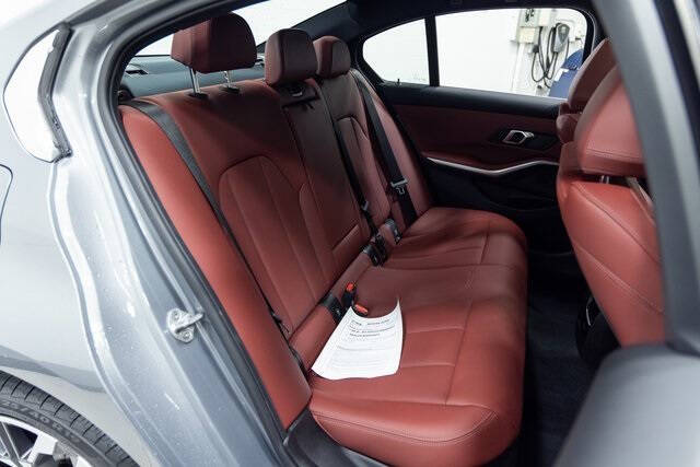 2025 BMW 3 Series 330i xDrive