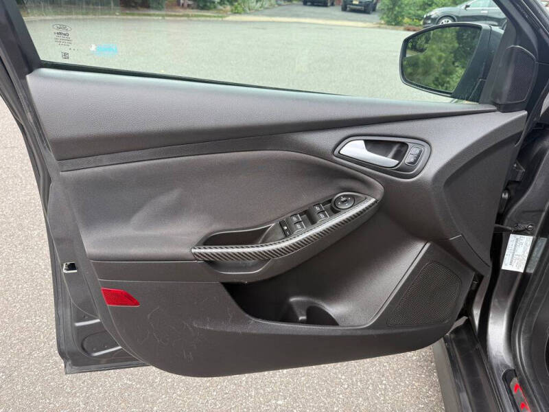 2017 Ford Focus ST