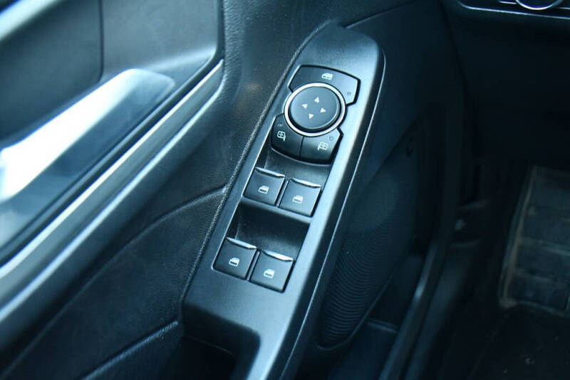 2021 Ford Escape Hybrid Titanium