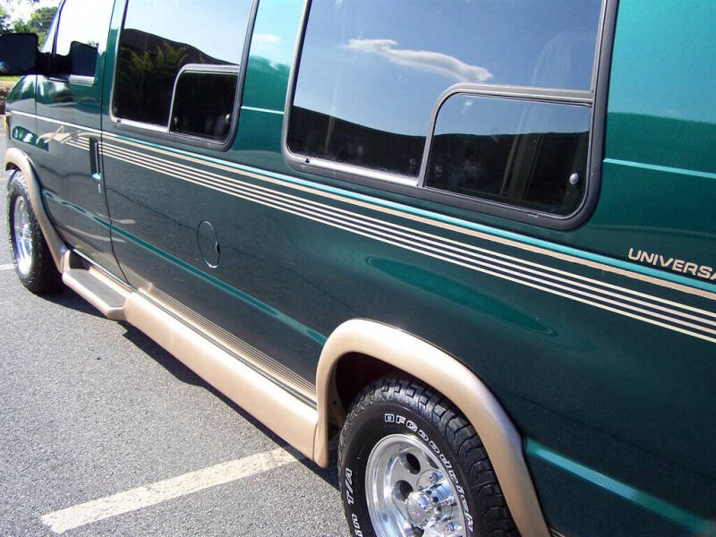 2000 Ford E-Series E-150