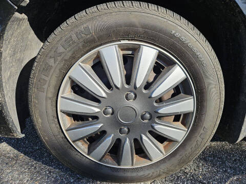 2009 Nissan Versa 1.8 S