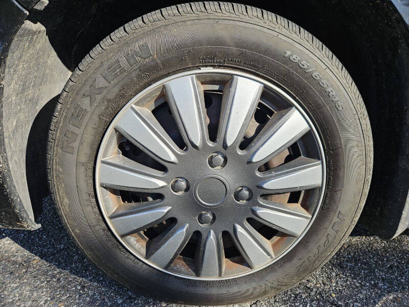 2009 Nissan Versa 1.8 S
