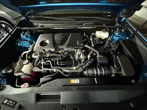 2019 Toyota Camry Hybrid LE