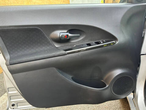 2009 Scion xD