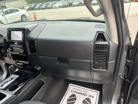 2013 Nissan Titan SV