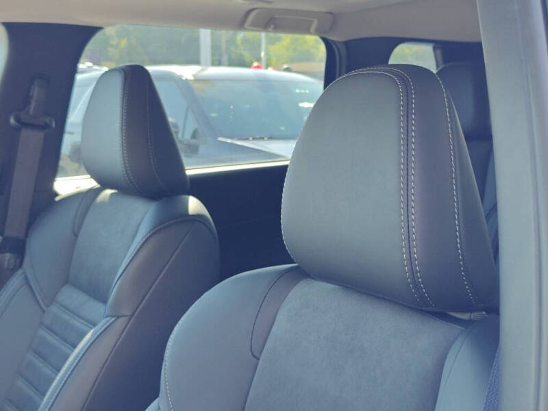 2025 Mitsubishi Outlander PHEV SE