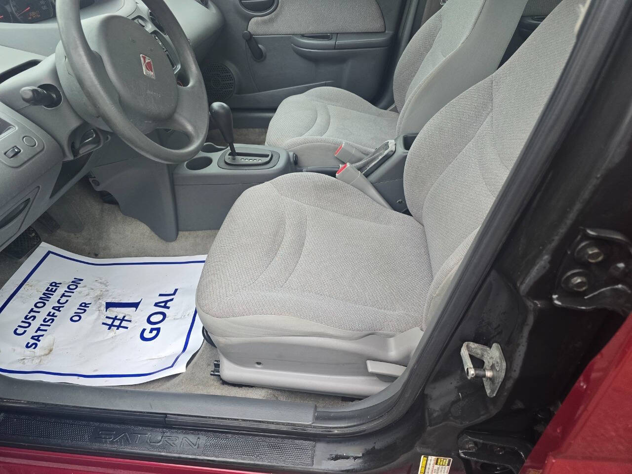 2004 Saturn Ion for sale at QUEENSGATE AUTO SALES in York, PA