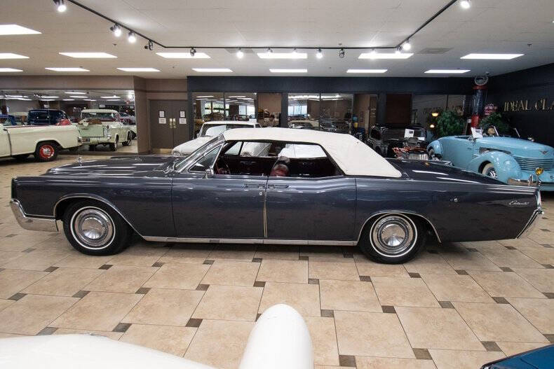1967 Lincoln Continental