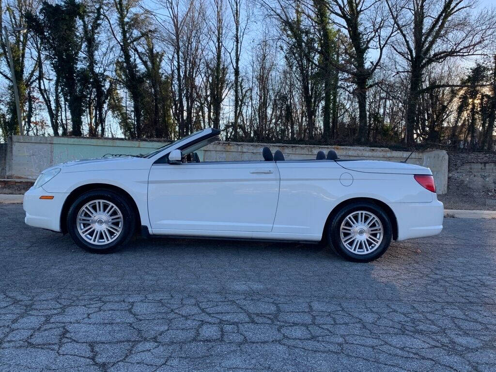 2009 Chrysler Sebring for sale at Car ConneXion Inc in Knoxville, TN