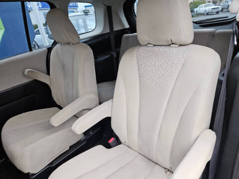 2012 Mazda MAZDA5 Touring