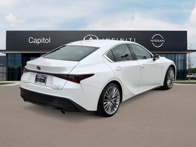 2024 Lexus IS 300