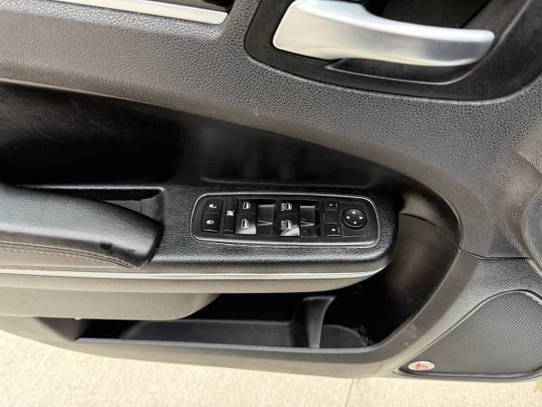 2017 Chrysler 300 S Alloy Edition