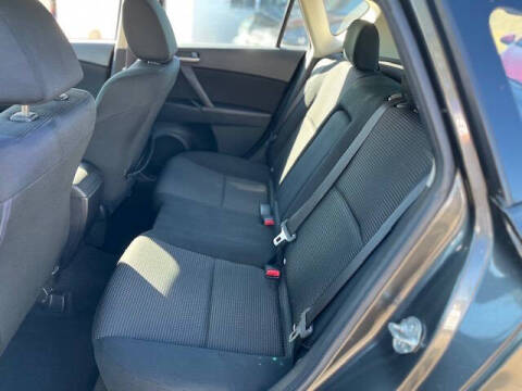 2013 Mazda MAZDA3 i Touring