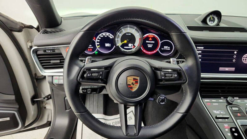 2022 Porsche Panamera 4 E-Hybrid Platinum Edition