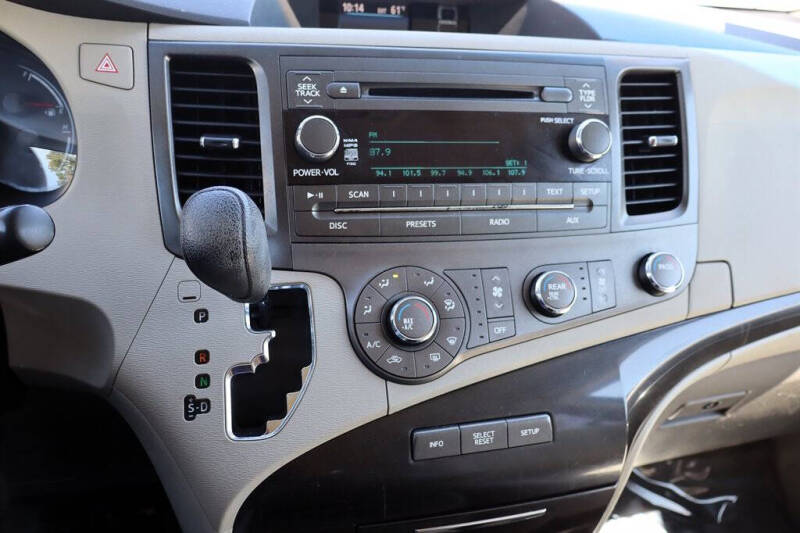 2011 Toyota Sienna