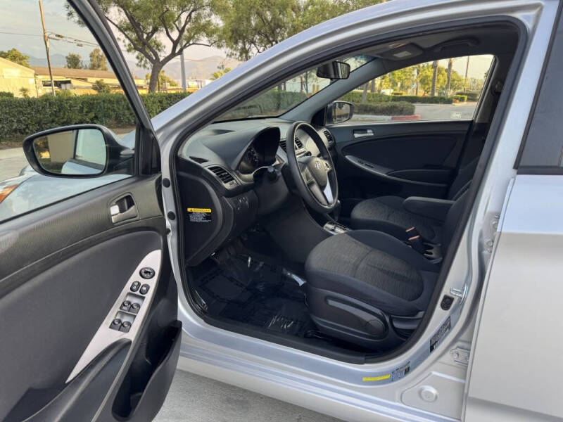 2017 Hyundai Accent SE
