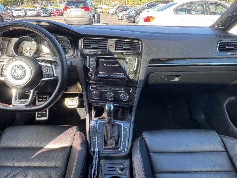 2015 Volkswagen Golf GTI SE