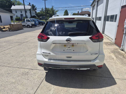 2017 Nissan Rogue SV
