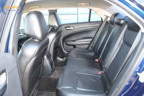 2017 Chrysler 300 Limited