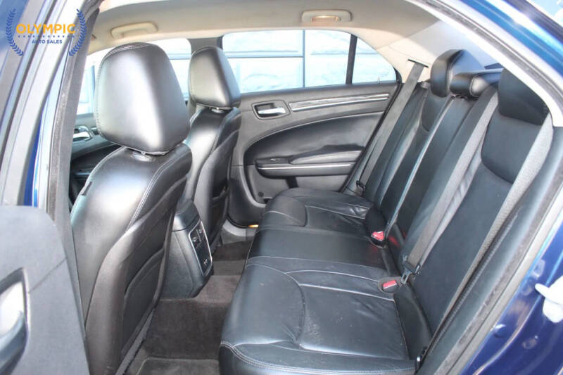 2017 Chrysler 300 Limited