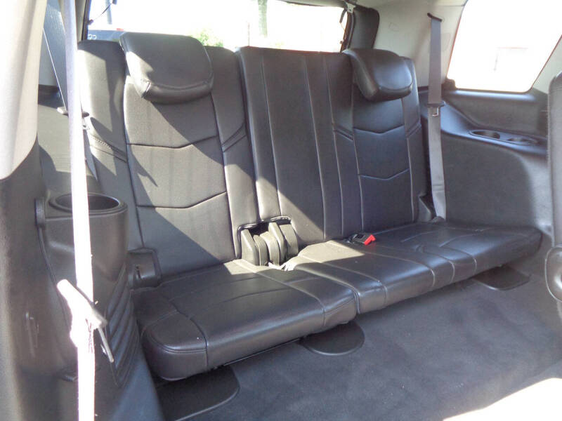 2016 Cadillac Escalade Luxury Collection