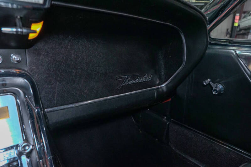 1964 Ford Thunderbird