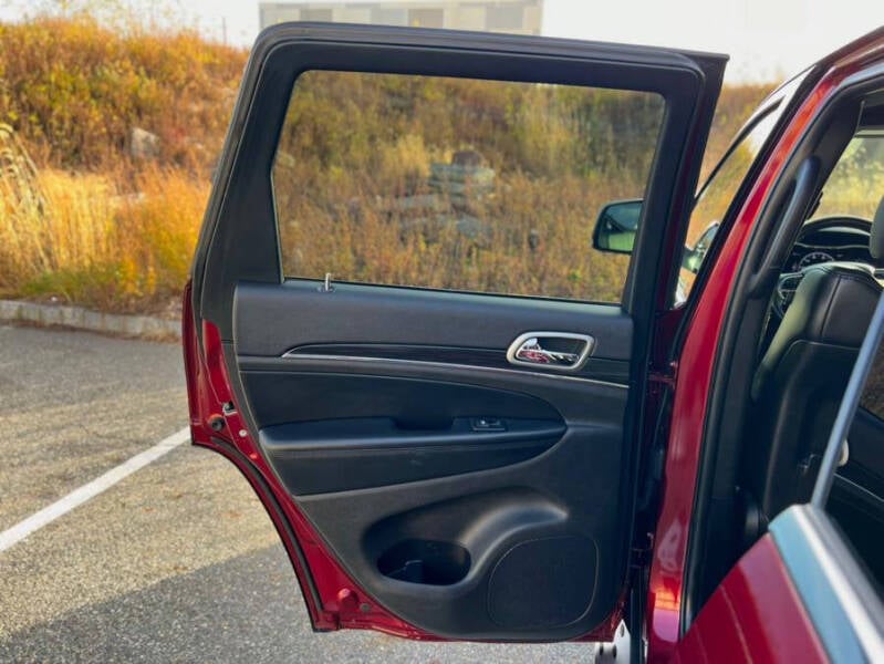 2019 Jeep Grand Cherokee Limited photo 13