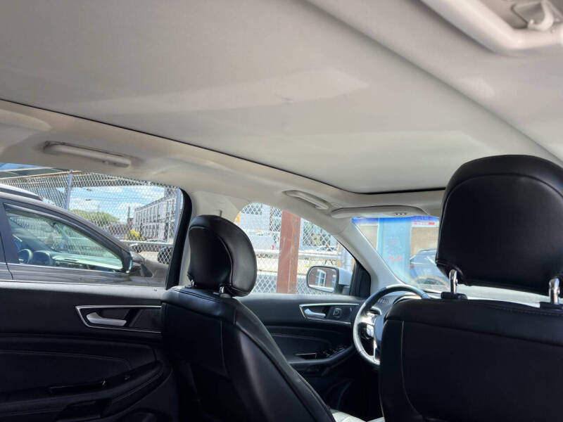 2019 Ford Edge Titanium