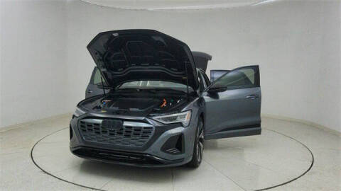 2024 Audi Q8 Sportback e-tron quattro Prestige S line